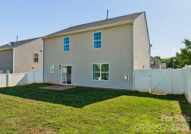 Photo 3 of Single family home for sale at 129 Quail Springs Rd, Statesville, NC 28677 | MLS# 4391681 | Listing updated on 2026-07-14