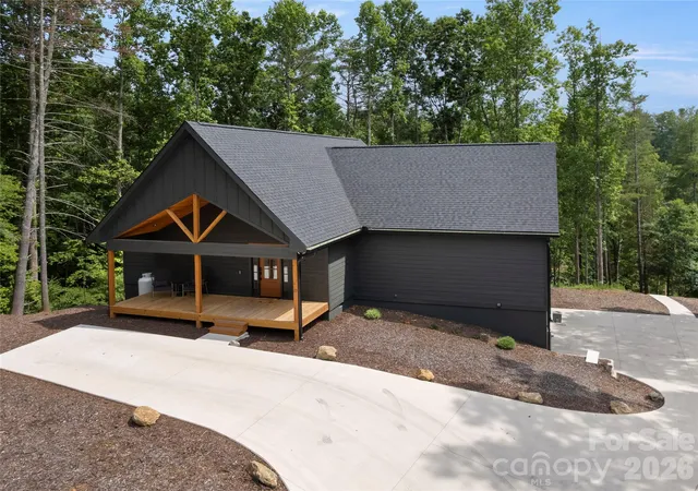 Homes for sale in Nebo, NC | 23 Anchor Dr, Nebo, NC 28761 | MLS# 4391693