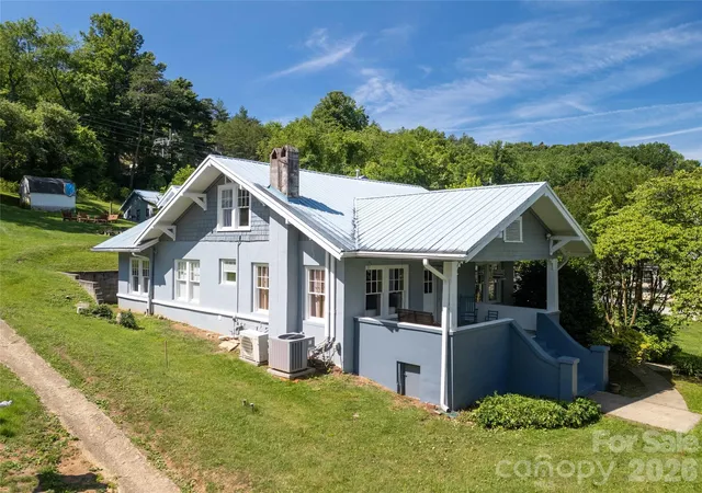 Homes for sale in Bryson City, NC | 800 Main St, Bryson City, NC 28713 | MLS# 4391762