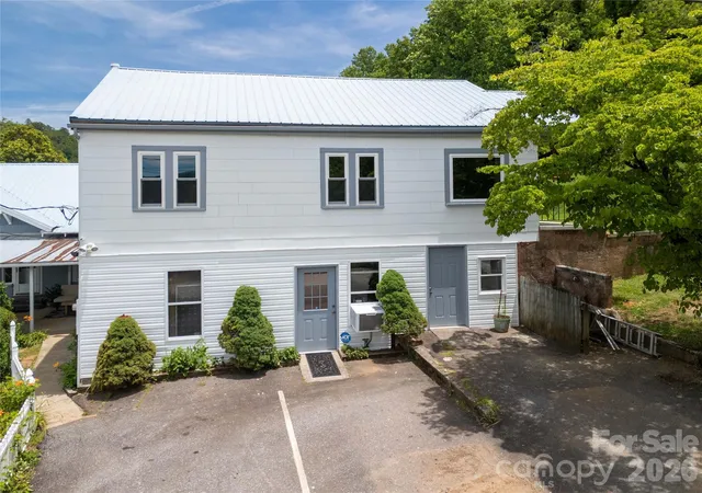 Homes for sale in Bryson City, NC | 800 Main St, Bryson City, NC 28713 | MLS# 4391762