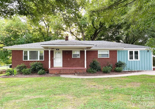 Photo 1 of Single family home for sale at 119 Hillcrest St, Shelby, NC 28152 | MLS# 4391775 | Listing updated on 2026-07-26