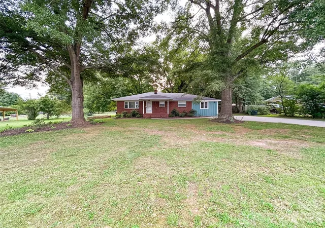 Photo 25 of Single family home for sale at 119 Hillcrest St, Shelby, NC 28152 | MLS# 4391775 | Listing updated on 2026-10-07