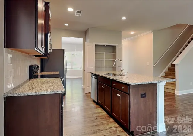 Photo 4 of Single family home for sale at 9410 Segundo Ln, Charlotte, NC 28278 | MLS# 4391781 | Listing updated on 2026-09-01
