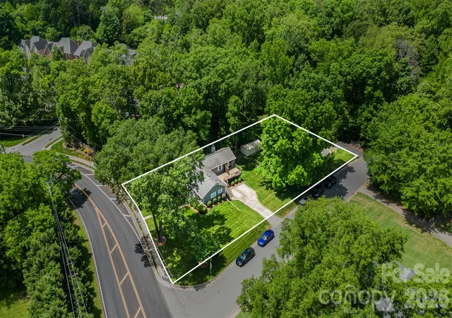Photo 2 of Single family home for sale at 6200 Old Providence Rd, Charlotte, NC 28226 | MLS# 4391794 | Listing updated on 2026-06-11