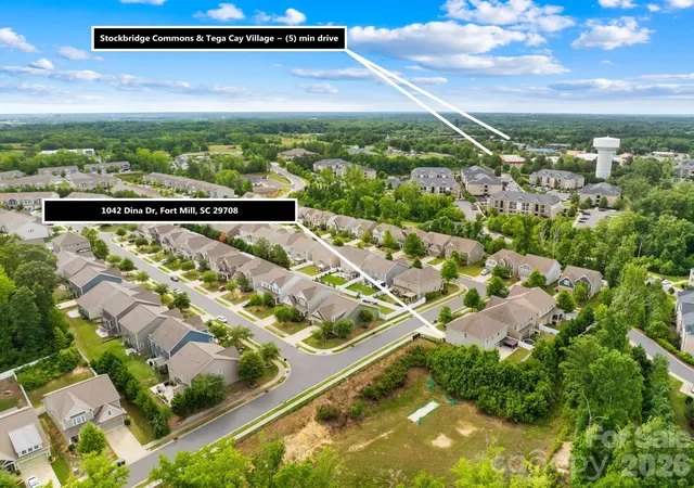 Homes for sale in Fort Mill, SC | 1042 Dina Dr, Fort Mill, SC 29708 | MLS# 4391817