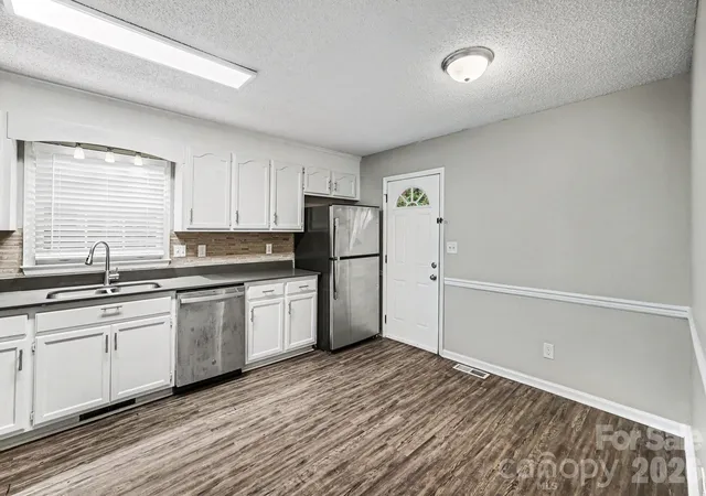 Photo 4 of Single family home for sale at 505 S 13th Street, Bessemer City, NC 28016 | MLS# 4391828 | Listing updated on 2026-07-17