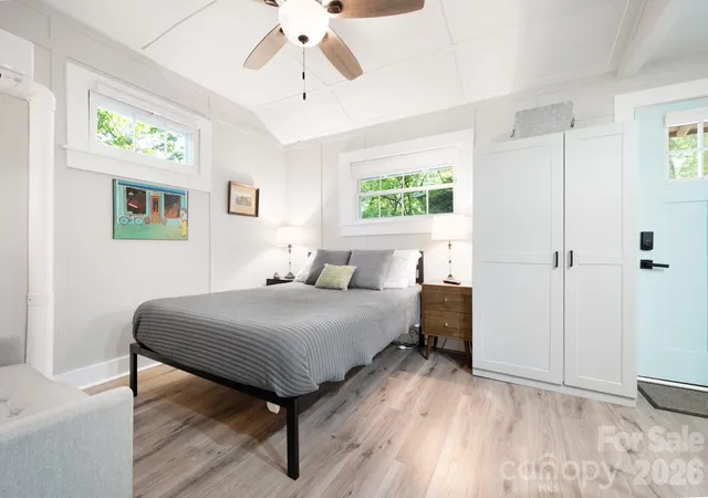Photo 3 of Single family home for sale at 16 Cottage Dr, Asheville, NC 28805 | MLS# 4391836 | Listing updated on 2026-09-03