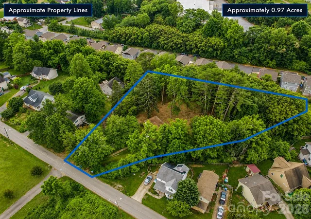 Photo 4 of Single family home for sale at 215 Merchant St, Asheville, NC 28803 | MLS# 4391870 | Listing updated on 2026-08-08
