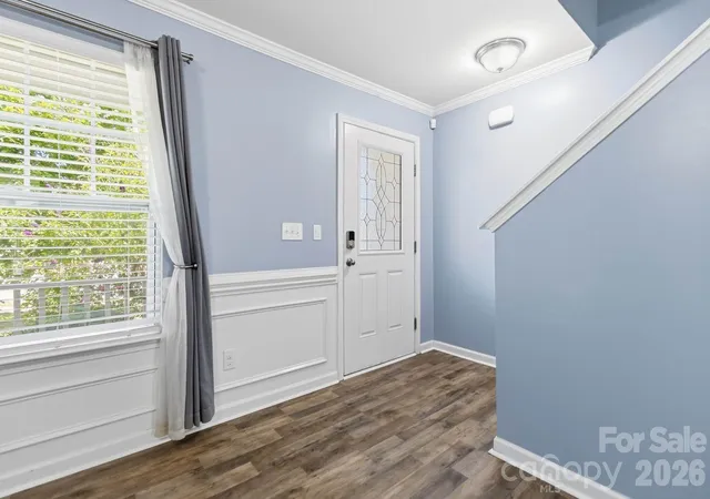 Photo 3 of Single family home for sale at 5904 Ellimar Fld Ln, Charlotte, NC 28215 | MLS# 4391881 | Listing updated on 2026-06-12