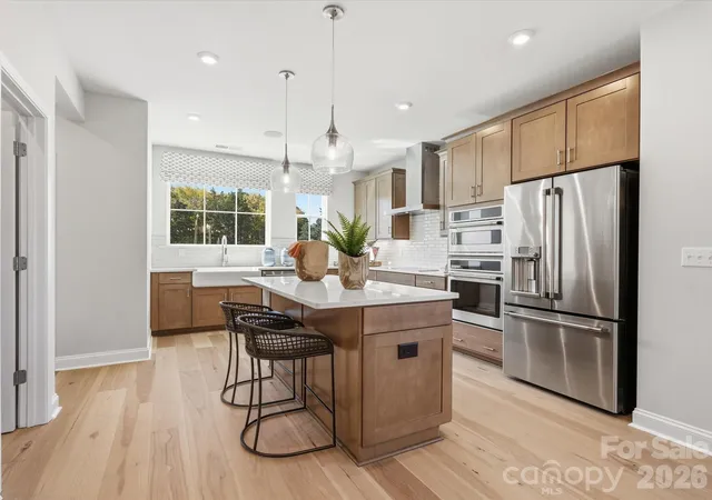 Photo 3 of Sale Pending at 3021 Cirs End, Charlotte, NC 28226 | MLS# 4391885 | Listing updated on 2026-06-12