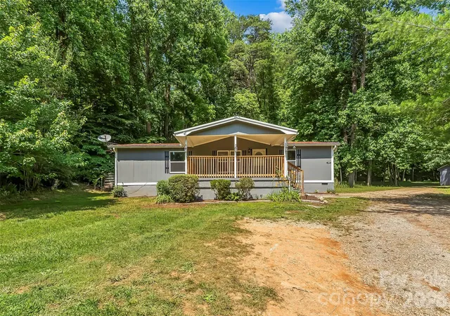 Photo 1 of Single family home for sale at 771 Hoppy Tom Holw Rd, Marion, NC 28752 | MLS# 4391931 | Listing updated on 2026-08-21