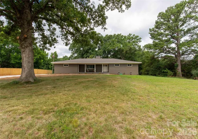 Photo 3 of Single family home for sale at 1297 Potter Rd, Lancaster, SC 29720 | MLS# 4391936 | Listing updated on 2026-09-03