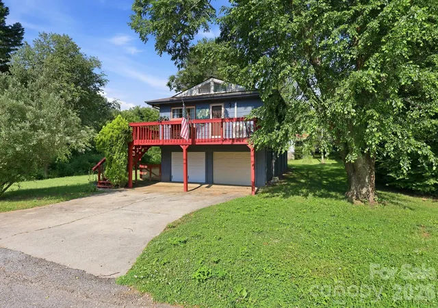 4th image of 65 Spencer St, Clyde, NC 28721 | MLS# 4391971