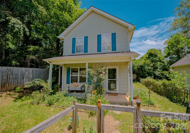 Photo 1 of Single family home for sale at 7 Dogwood Ln, Asheville, NC 28803 | MLS# 4391992 | Listing updated on 2026-09-22