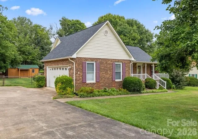 2nd image of 105 Spurgen Dr, Kings Mountain, NC 28086 | MLS# 4392001