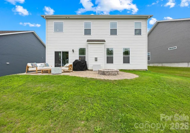 Photo 3 of Single family home for sale at 116 Aviendha Ln, Troutman, NC 28166 | MLS# 4392002 | Listing updated on 2026-10-20