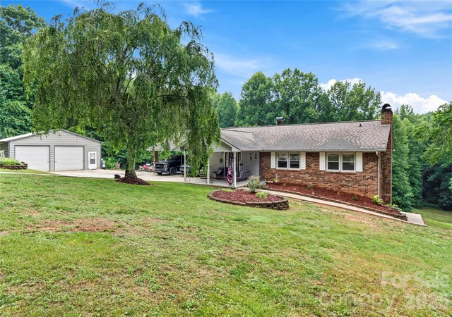 Homes for sale in North Wilkesboro, NC | 303 Alexander Dr, North Wilkesboro, NC 28659 | MLS# 4392007