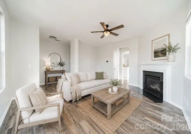 2nd image of 18426 W Catawba Ave, Cornelius, NC 28031 | MLS# 4392040