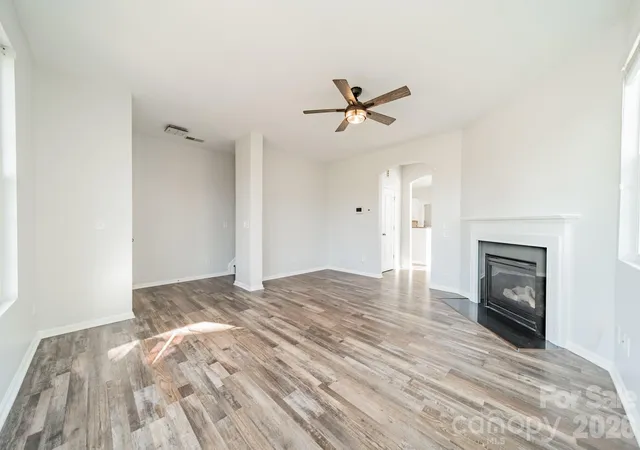 3rd image of 18426 W Catawba Ave, Cornelius, NC 28031 | MLS# 4392040