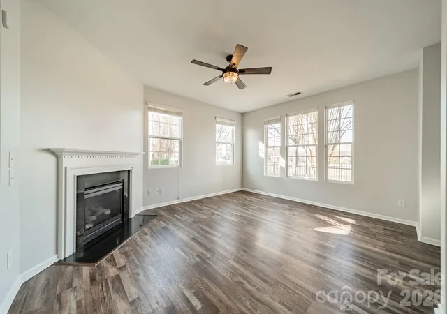 4th image of 18426 W Catawba Ave, Cornelius, NC 28031 | MLS# 4392040