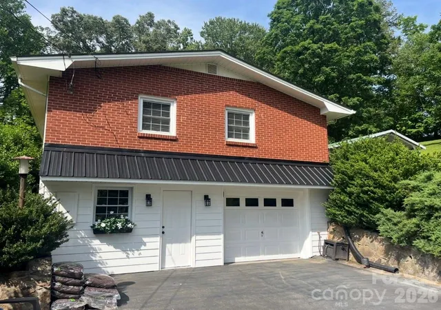 1st image of 6 Greene Knoll Dr, Candler, NC 28715 | MLS# 4392058