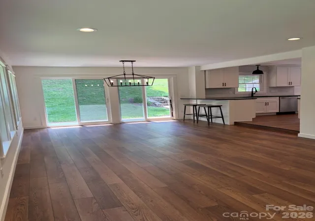 4th image of 6 Greene Knoll Dr, Candler, NC 28715 | MLS# 4392058