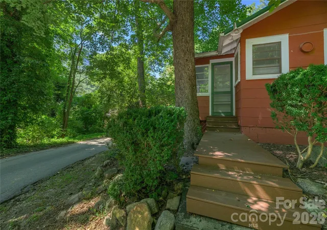 Photo 3 of Single family home for sale at 413 Terrace Dr, Chimney Rock, NC 28720 | MLS# 4392061 | Listing updated on 2026-10-07