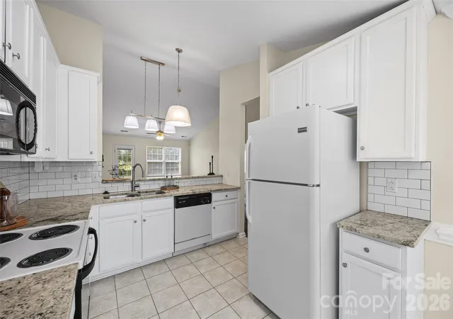 Photo 4 of Single family home for sale at 3201 Brookstone Trl, Indian Trail, NC 28079 | MLS# 4392073 | Listing updated on 2026-09-18