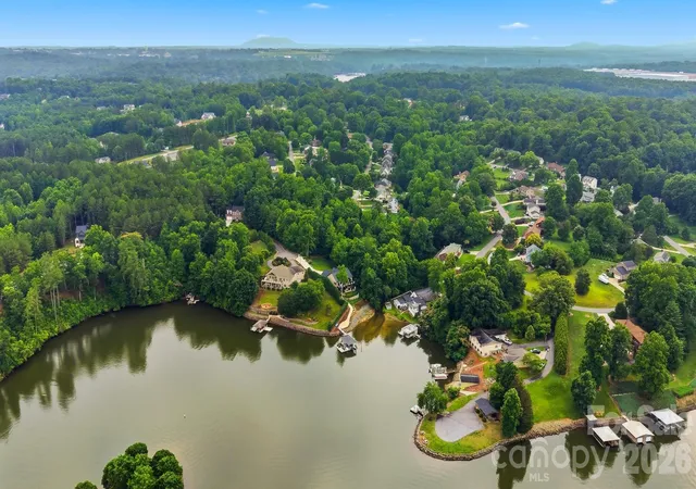 46th image of 5666 Gold Creek Bay Dr, Hickory, NC 28601 | MLS# 4392096