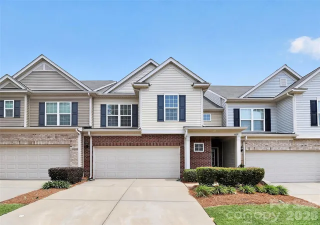 Photo 2 of Townhouse for sale at 6629 Portland Rose Ln, Charlotte, NC 28210 | MLS# 4392112 | Listing updated on 2026-09-26