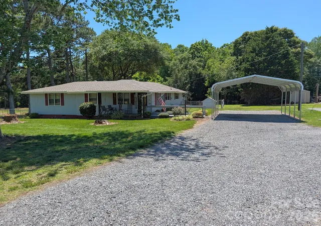 Homes for sale in Catawba, SC | 4053 Roddey Rd, Catawba, SC 29704 | MLS# 4392129
