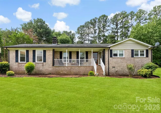 Homes for sale in Cherryville, NC | 117 Club View Dr, Cherryville, NC 28021 | MLS# 4392158