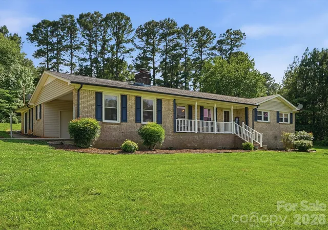 Homes for sale in Cherryville, NC | 117 Club View Dr, Cherryville, NC 28021 | MLS# 4392158