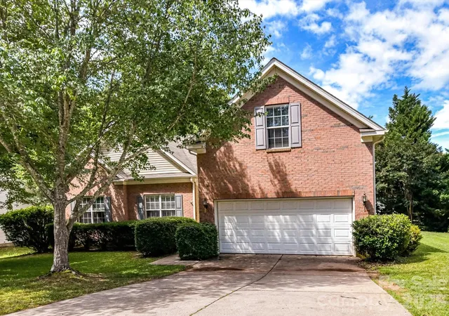 2nd image of 18418 Torrence Chapel Estates Cir, Cornelius, NC 28031 | MLS# 4392160