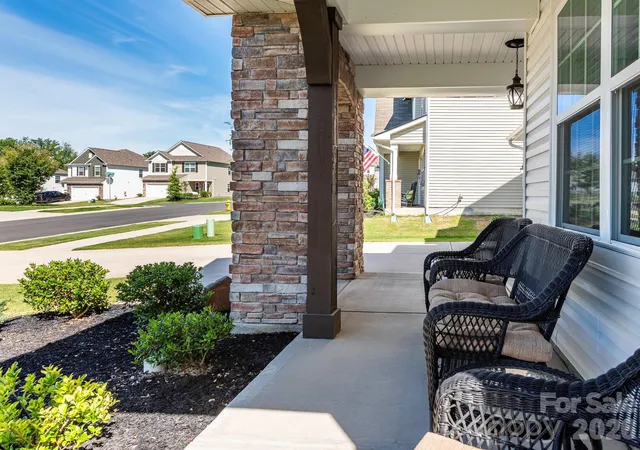 Photo 2 of Single family home for sale at 388 Kennerly Ctr Dr, Mooresville, NC 28115 | MLS# 4392163 | Listing updated on 2026-07-30