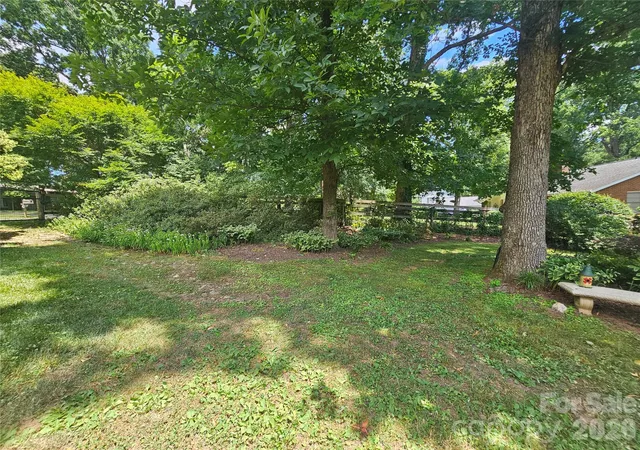 Homes for sale in Shelby, NC | 201 Country Club Cir, Shelby, NC 28150 | MLS# 4392220