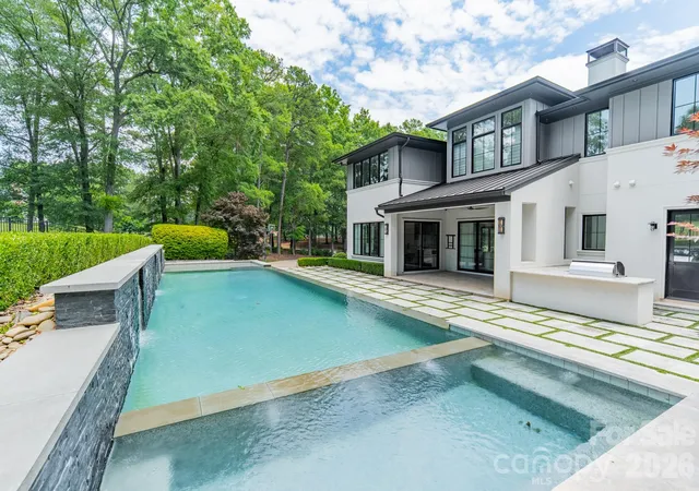 Photo 3 of Single family home for sale at 19053 Double Eagle Dr, Cornelius, NC 28031 | MLS# 4392235 | Listing updated on 2026-08-16