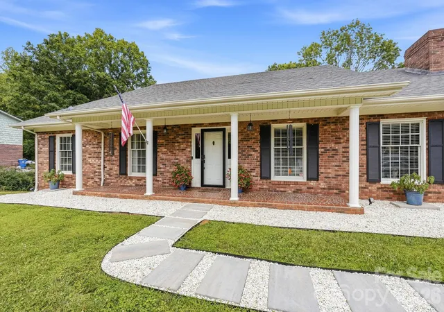 Homes for sale in North Wilkesboro, NC | 1692 Pads Rd, North Wilkesboro, NC 28659 | MLS# 4392236
