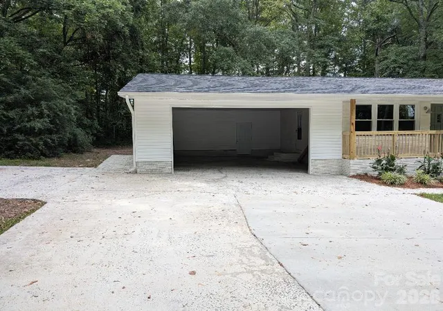 Photo 4 of Single family home for sale at 2177 Thornwell Rd, Lancaster, SC 29720 | MLS# 4392268 | Listing updated on 2026-10-09