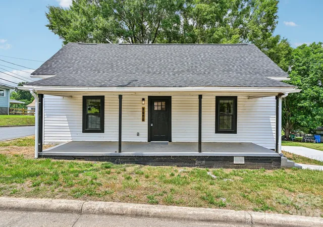 1st image of 748 Efird St, Albemarle, NC 28001 | MLS# 4392274