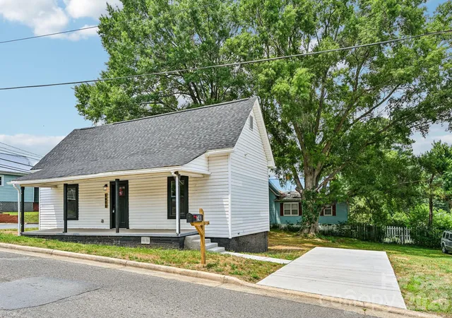 2nd image of 748 Efird St, Albemarle, NC 28001 | MLS# 4392274