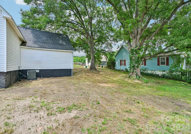 28th image of 748 Efird St, Albemarle, NC 28001 | MLS# 4392274