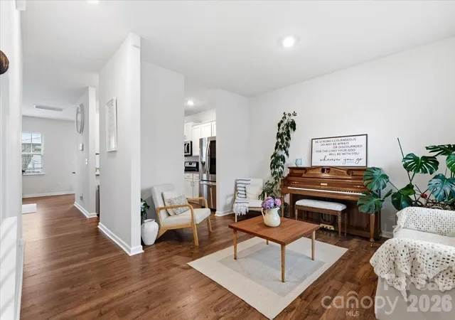 Photo 3 of Single family home for sale at 8022 Rowling Dr, Charlotte, NC 28215 | MLS# 4392277 | Listing updated on 2026-09-03