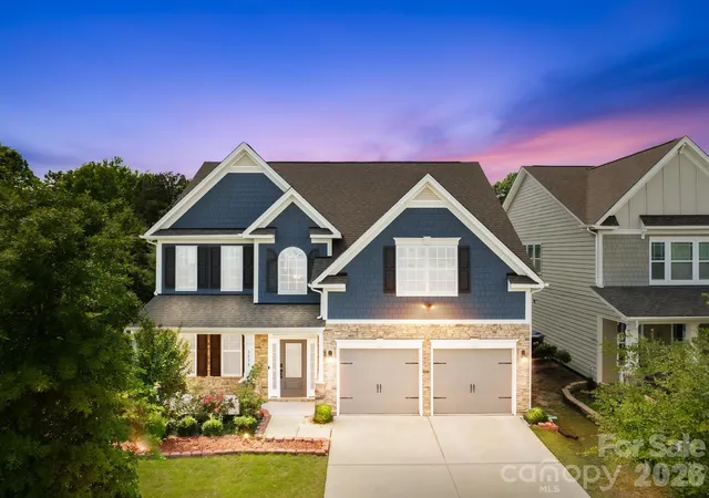 Photo 1 of Single family home for sale at 1518 Fieldwood Dr, Fort Mill, SC 29708 | MLS# 4392282 | Listing updated on 2026-08-27