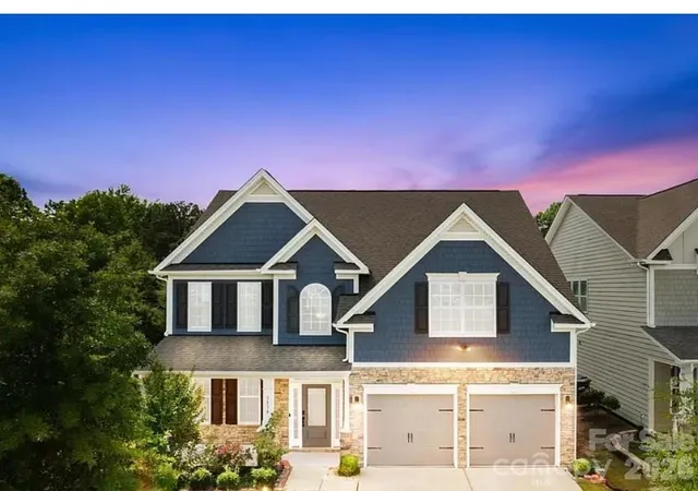 Photo 1 of Single family home for sale at 1518 Fieldwood Dr, Fort Mill, SC 29708 | MLS# 4392282 | Listing updated on 2026-09-23