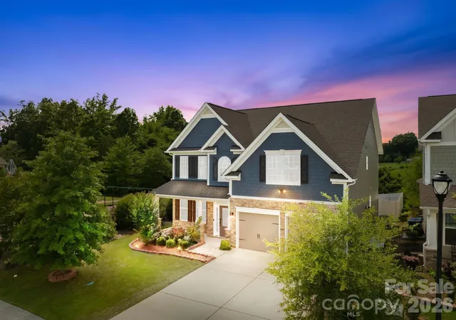 Photo 2 of Single family home for sale at 1518 Fieldwood Dr, Fort Mill, SC 29708 | MLS# 4392282 | Listing updated on 2026-08-27