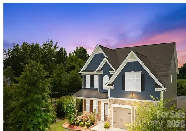 Photo 2 of Single family home for sale at 1518 Fieldwood Dr, Fort Mill, SC 29708 | MLS# 4392282 | Listing updated on 2026-09-23