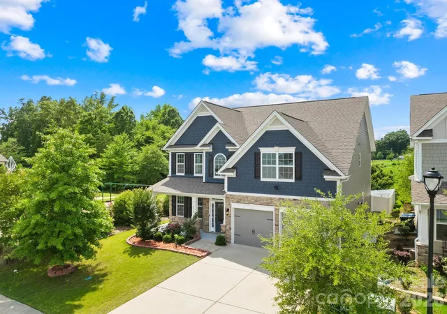 Photo 3 of Single family home for sale at 1518 Fieldwood Dr, Fort Mill, SC 29708 | MLS# 4392282 | Listing updated on 2026-08-27