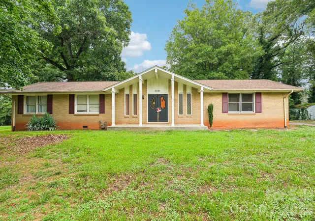 Photo 1 of Single family home for sale at 2130 23rd Street Pl Ne, Hickory, NC 28601 | MLS# 4392290 | Listing updated on 2026-09-21