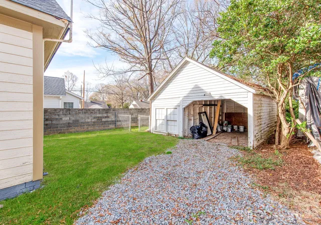 Photo 3 of Single family home for sale at 518 5th Avenue, Gastonia, NC 28052 | MLS# 4392296 | Listing updated on 2026-09-11